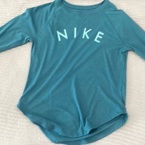 Nike long sleeve tee